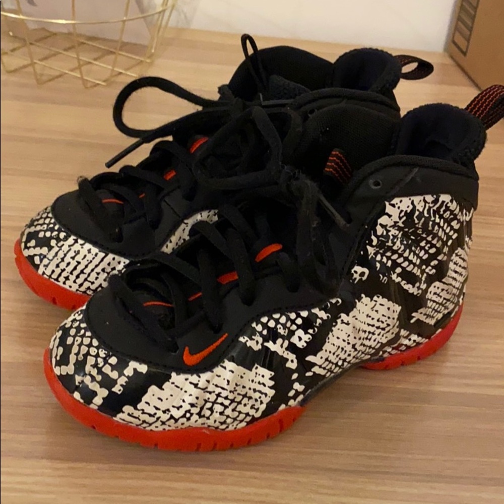 Boys Nike AIR FOAMPOSITE ONE GS 'ALBINO SNAKESKIN